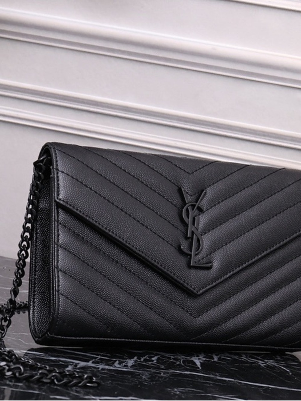 ✨Authentic Pre-Owned Yves Saint Laurent Black Handbag✨